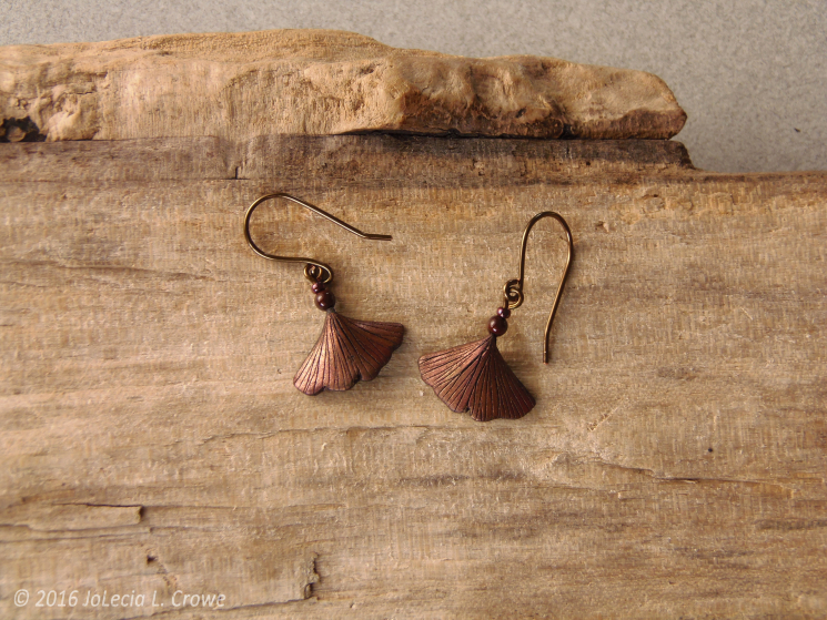 Metallic copper ginkgo