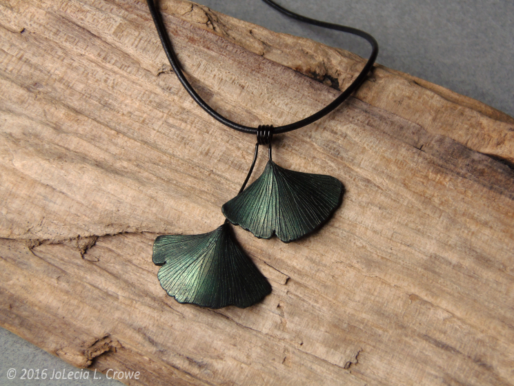 Metallic green ginkgo