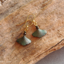 gingko_green_gold_earrings_1151_wc_s.jpg