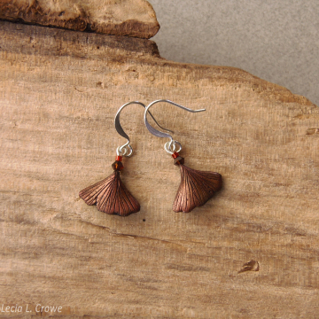 Metallic copper ginkgo
